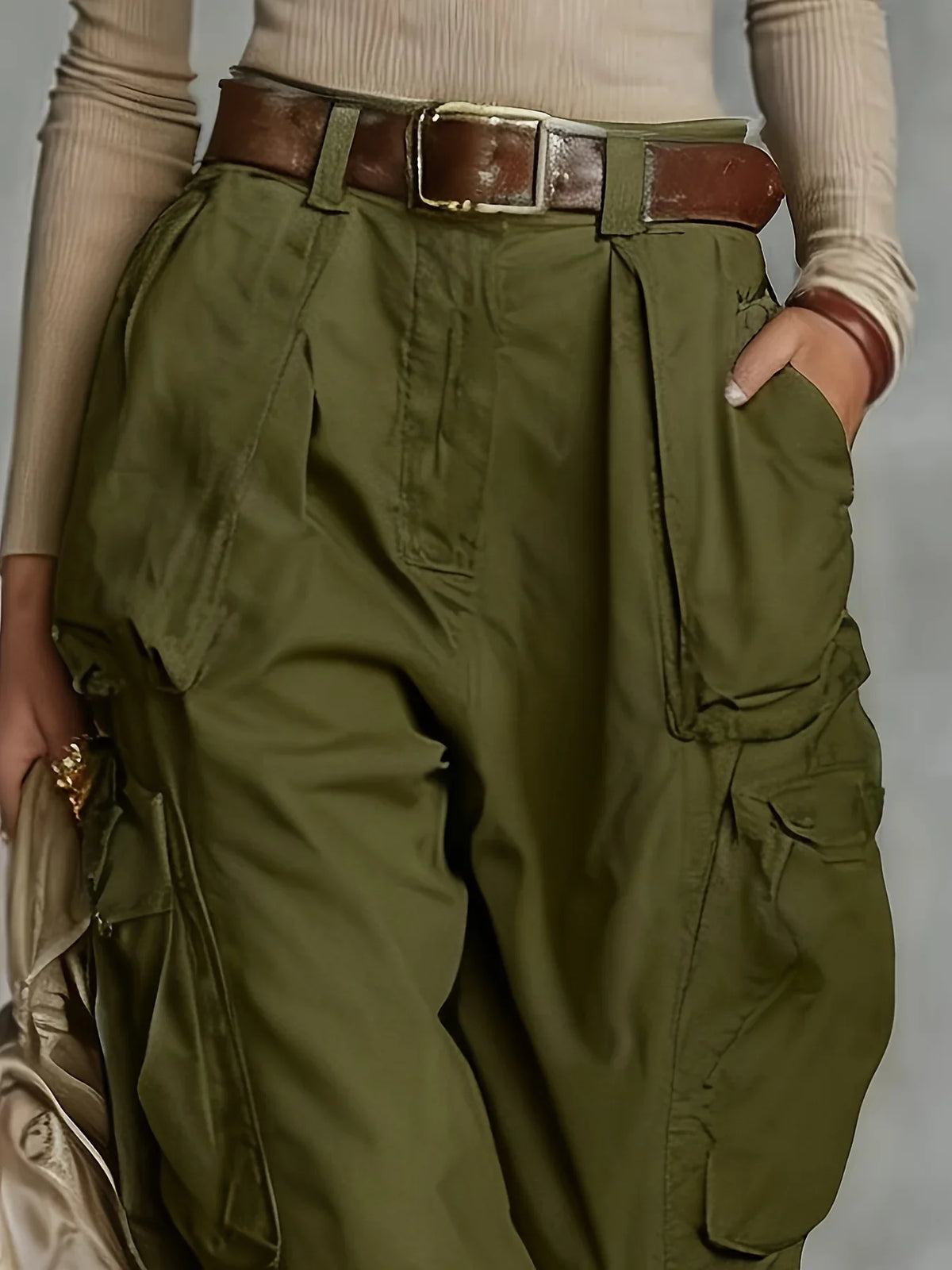 Élise - Pantalon parachute femme cargo, chevilles resserrées