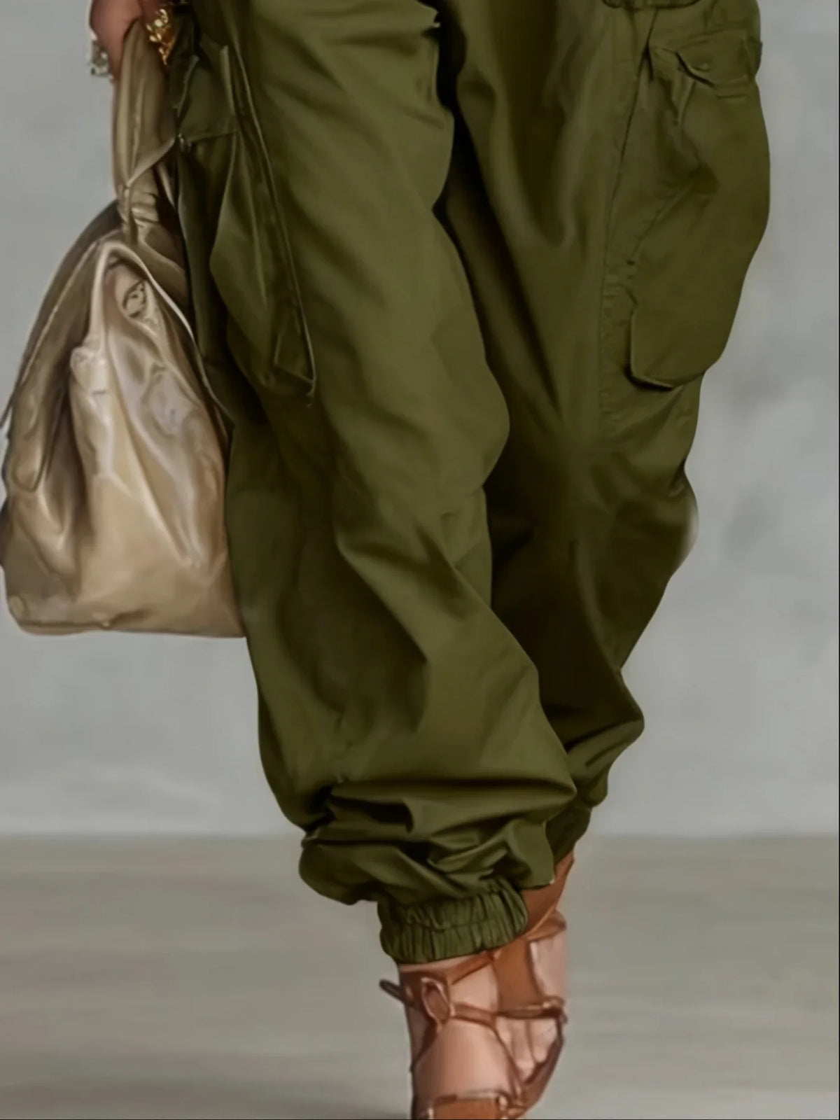 Élise - Pantalon parachute femme cargo, chevilles resserrées