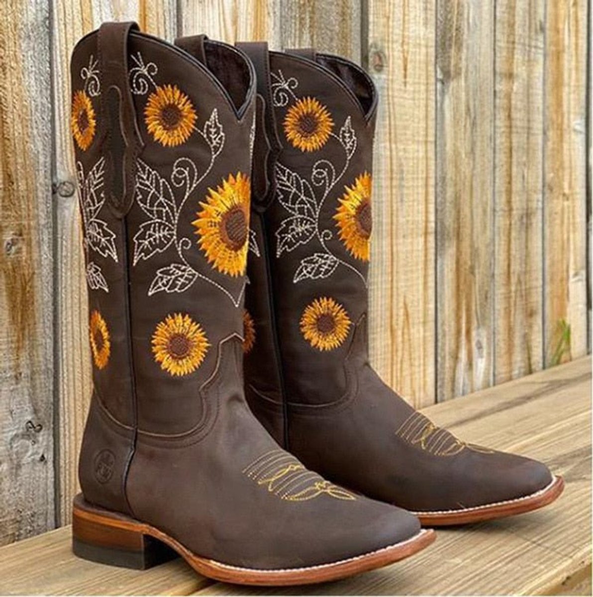 Sidonie - Bottines santiags femme, brodées tournesol
